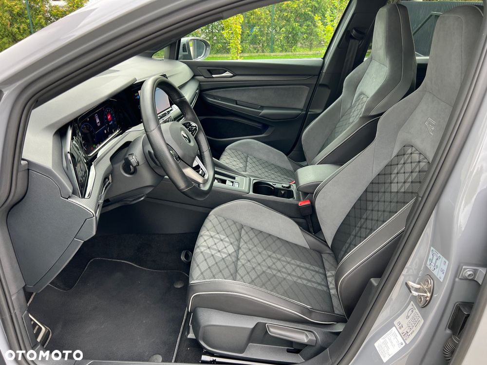 Volkswagen Golf Variant 1.5 eTSI OPF DSG R-Line - 22