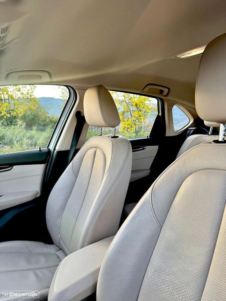 BMW 218 Active Tourer d Luxury Line - 12