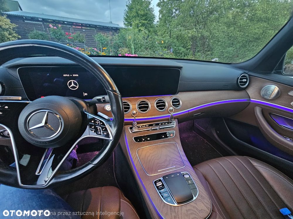 Mercedes-Benz E-Class 2022 photo 4