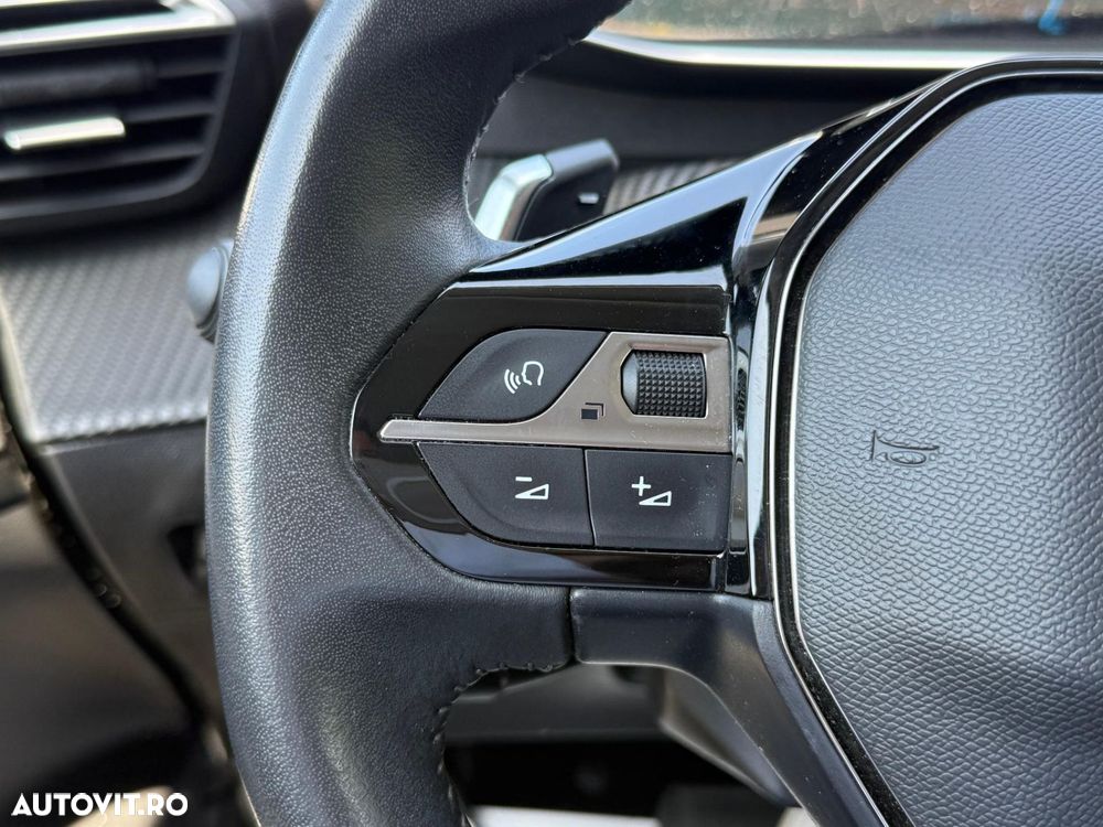 Peugeot 208 1.2 L PureTech STT EAT8 Active Pack - 18