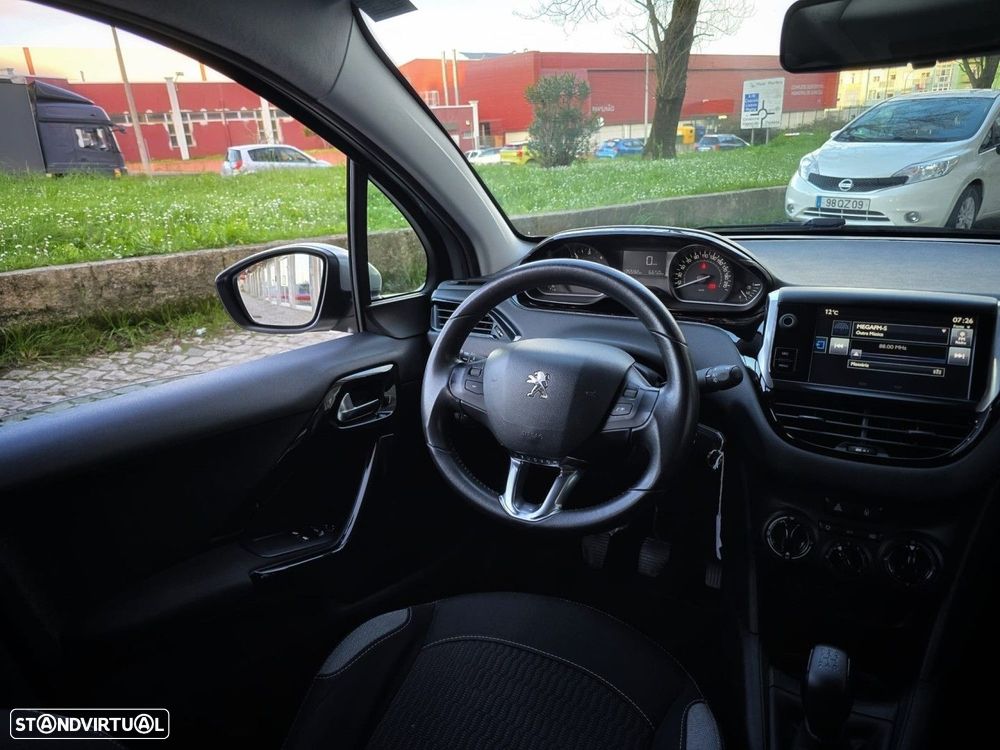 Peugeot 208 1.6 BlueHDi Style - 21