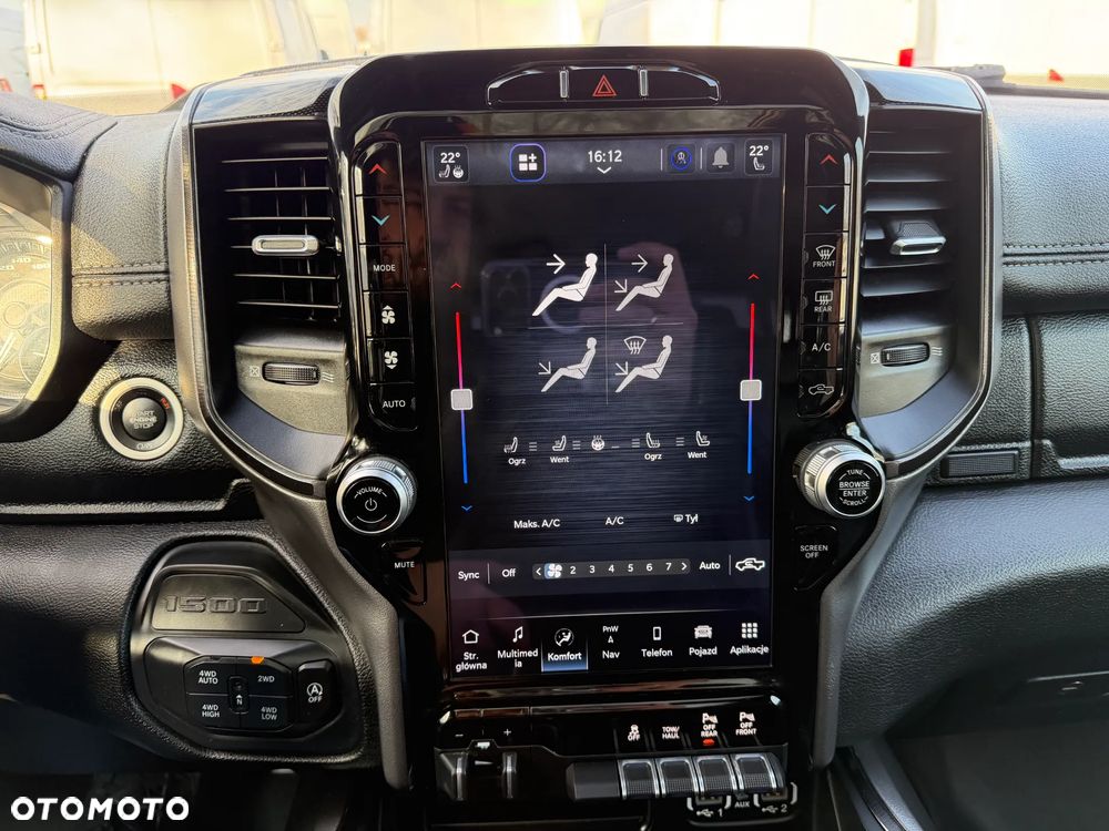 RAM 1500 Crew Cab Shortbed Laramie - 17