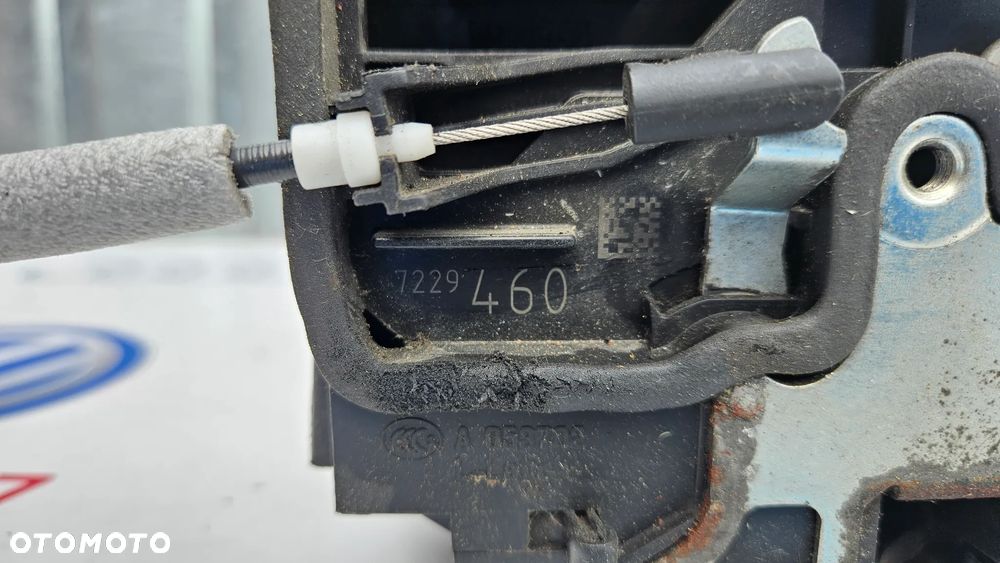BMW 1 E87 5D  Zamek drzwi tył prawy Zamek tylny prawy 7229460 - 5