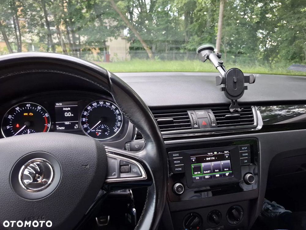Skoda RAPID 1.2 TSI Ambition - 29