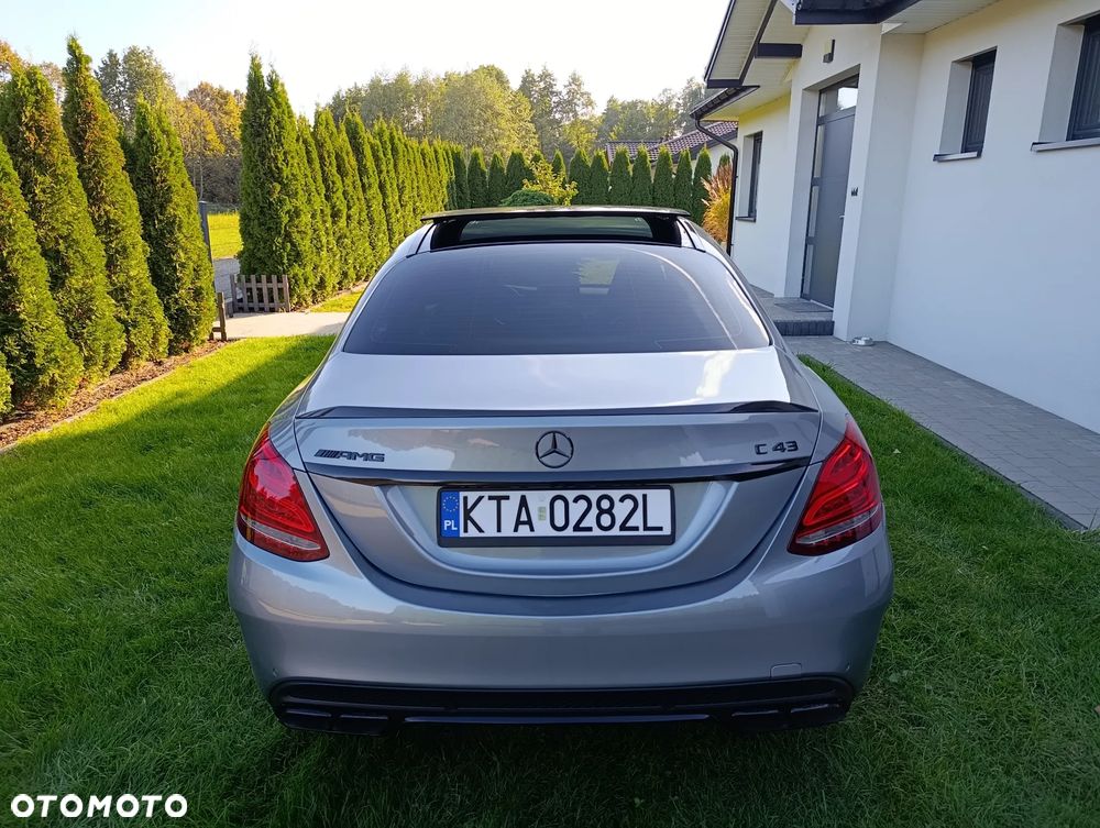 Mercedes-Benz Klasa C 450 AMG 4-Matic 7G-TRONIC - 27