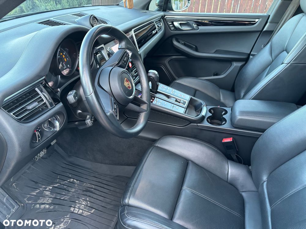 Porsche Macan Standard - 17