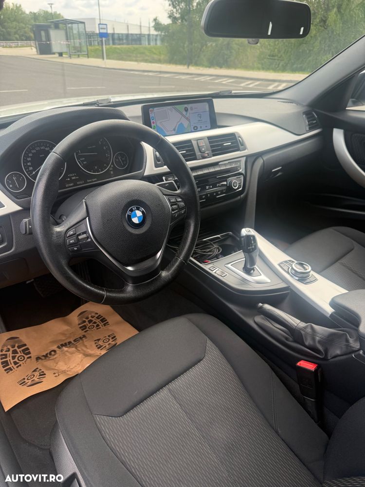 BMW Seria 3 320i Aut. Sport Line - 22