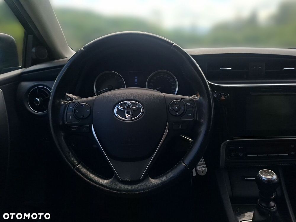 Toyota Corolla - 16
