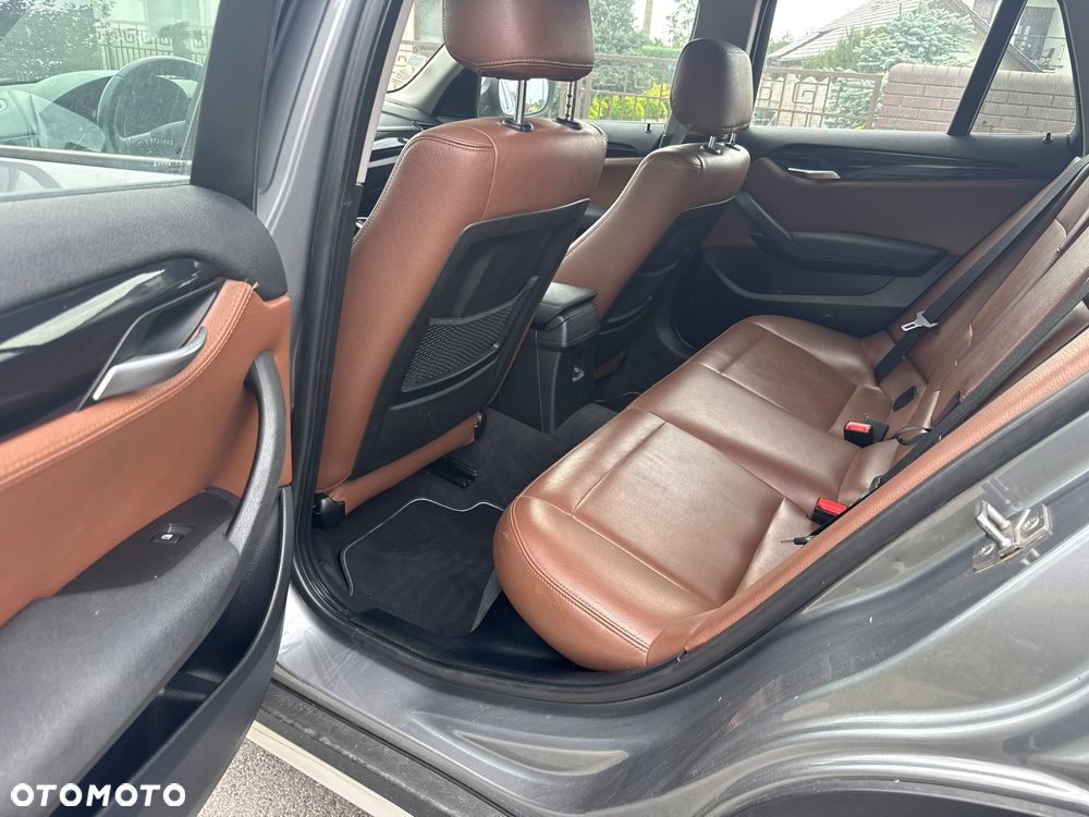 BMW X1 xDrive18d Sport Line - 10