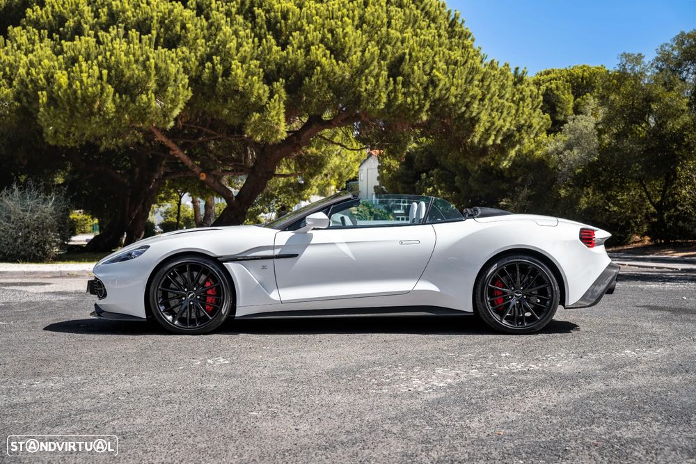 Aston Martin V12 Zagato - 3