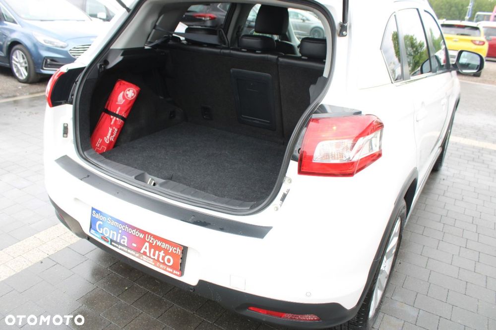 Peugeot 4008 - 11