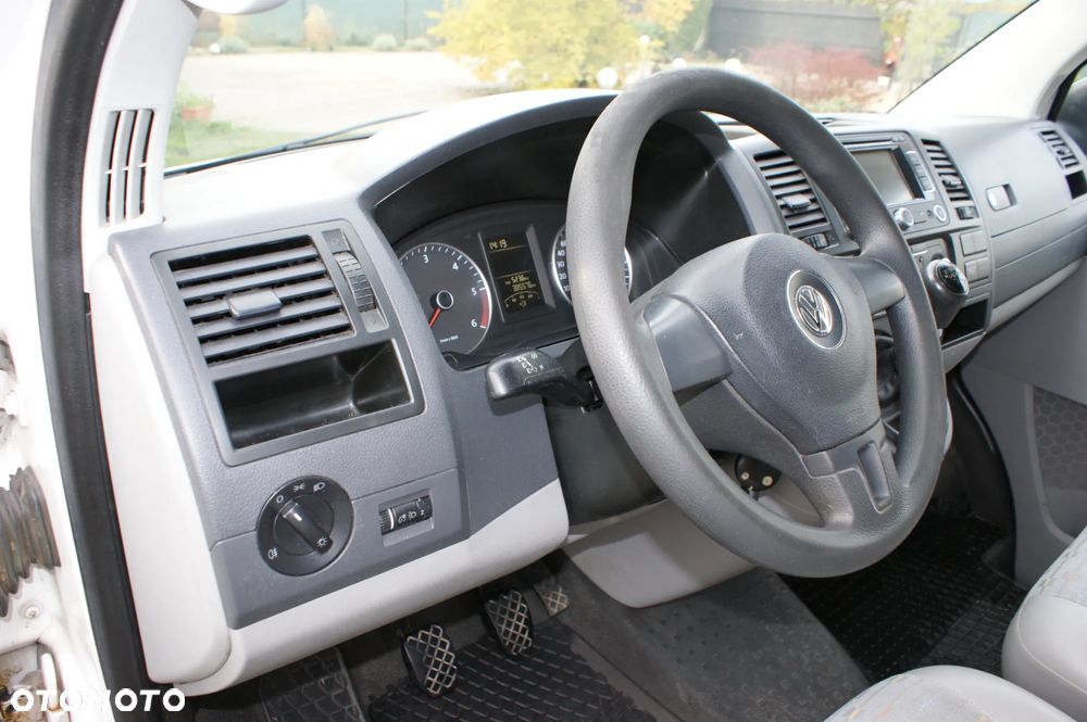 Volkswagen TRANSPORTER T5 - 11