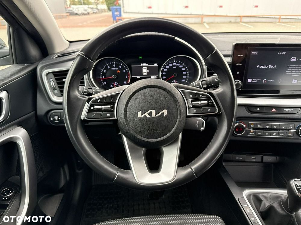 Kia XCeed 1.5 T-GDI M - 25
