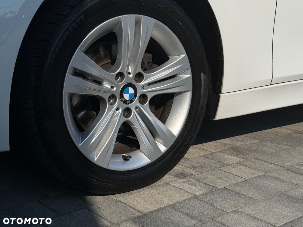BMW Seria 3 320d - 37