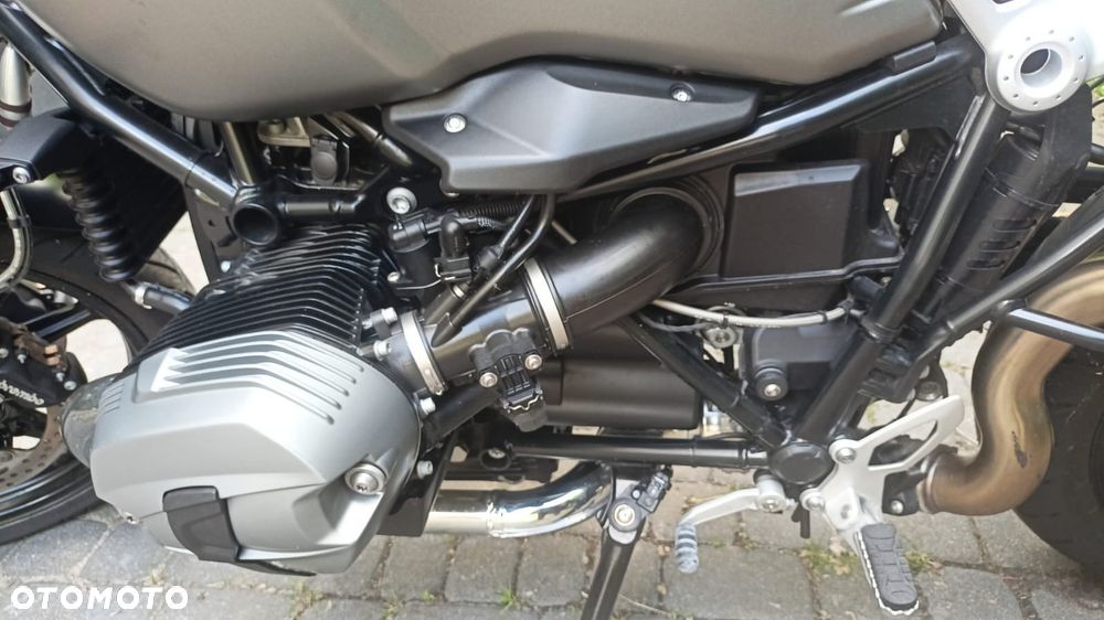 BMW R - 12