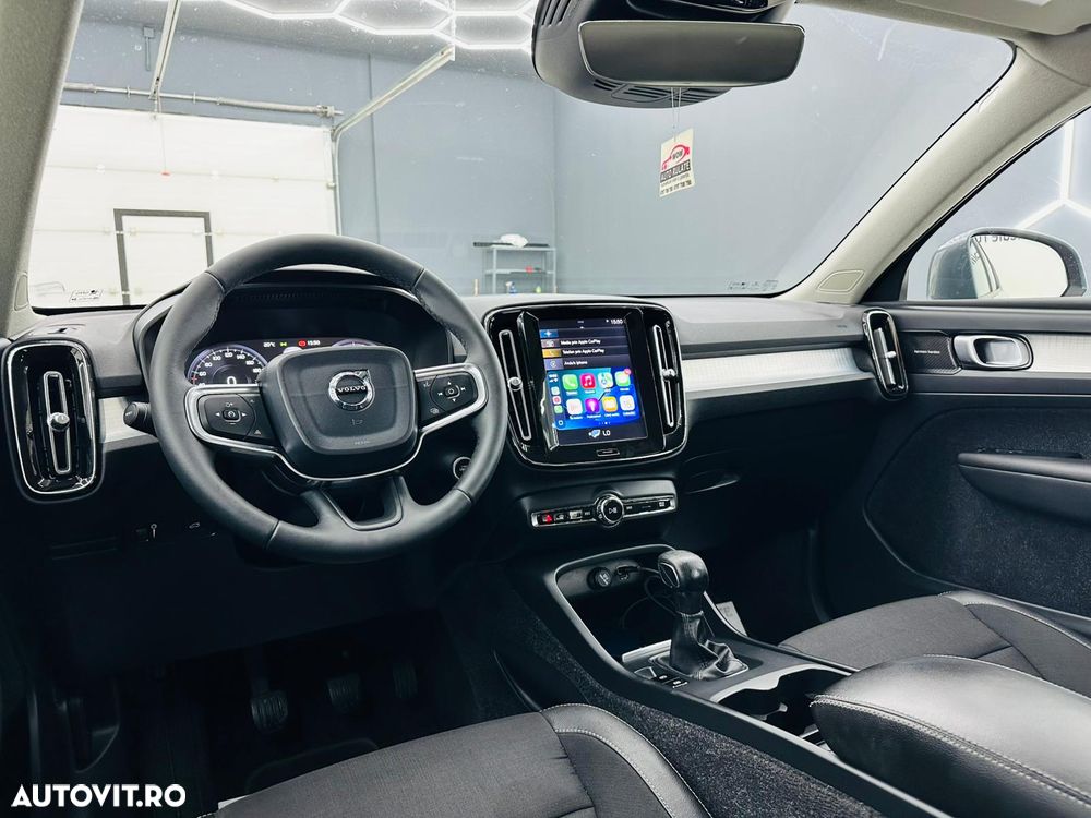 Volvo XC 40 T3 Momentum - 23