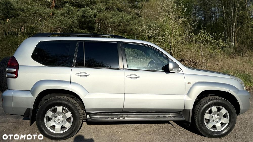 Toyota Land Cruiser - 12