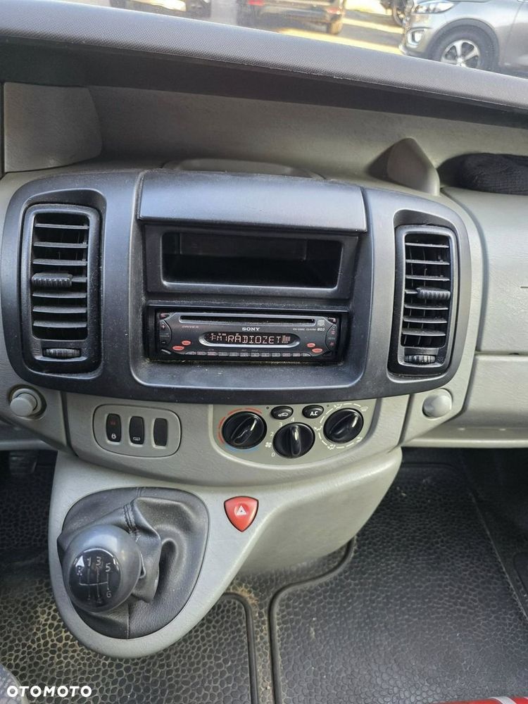 Renault Trafic - 11