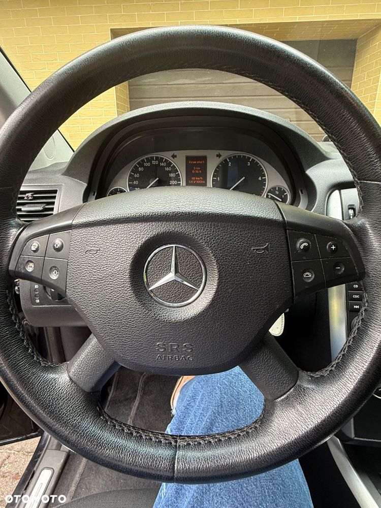 Mercedes-Benz Klasa B 180 CDI Autotronic - 13