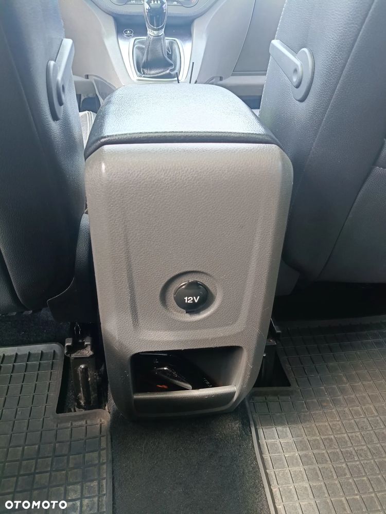 Ford C-MAX 2.0 Titanium - 32