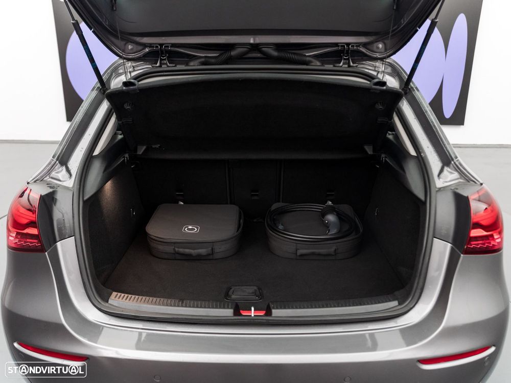 Mercedes-Benz A 250 e Style Plus - 11