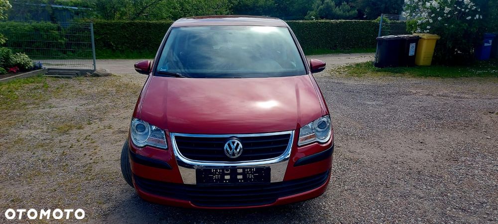 Volkswagen Touran 1.6 Conceptline - 4