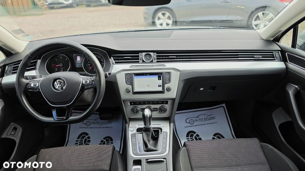 Volkswagen Passat 2.0 TDI SCR DSG Comfortline - 5