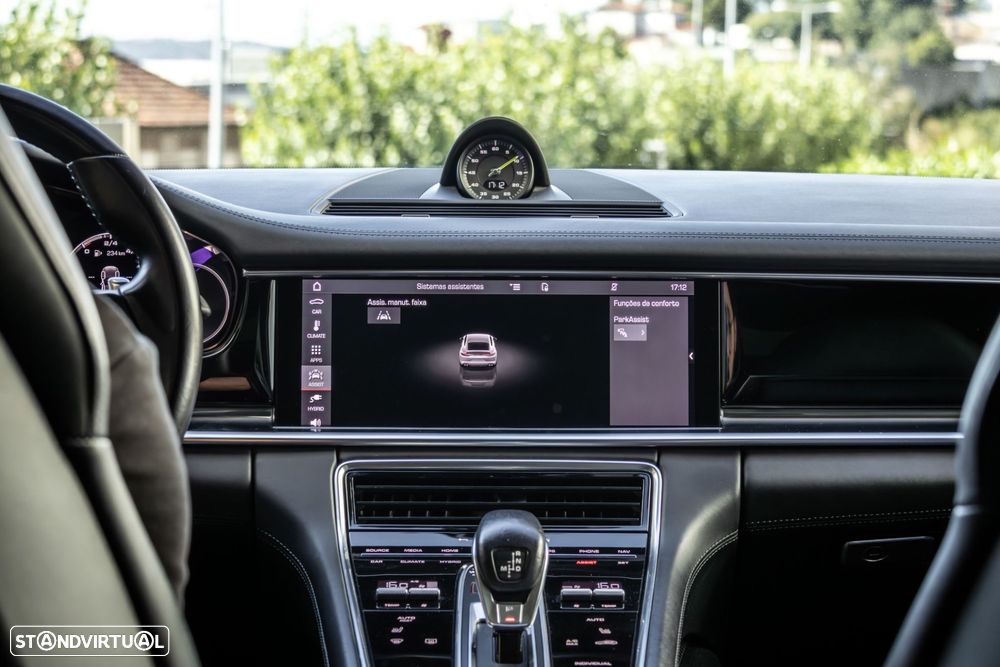 Porsche Panamera - 47