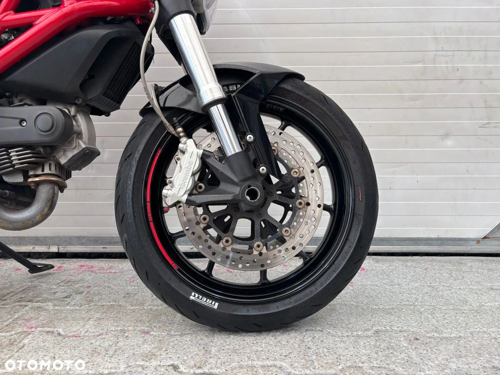 Ducati Monster - 23