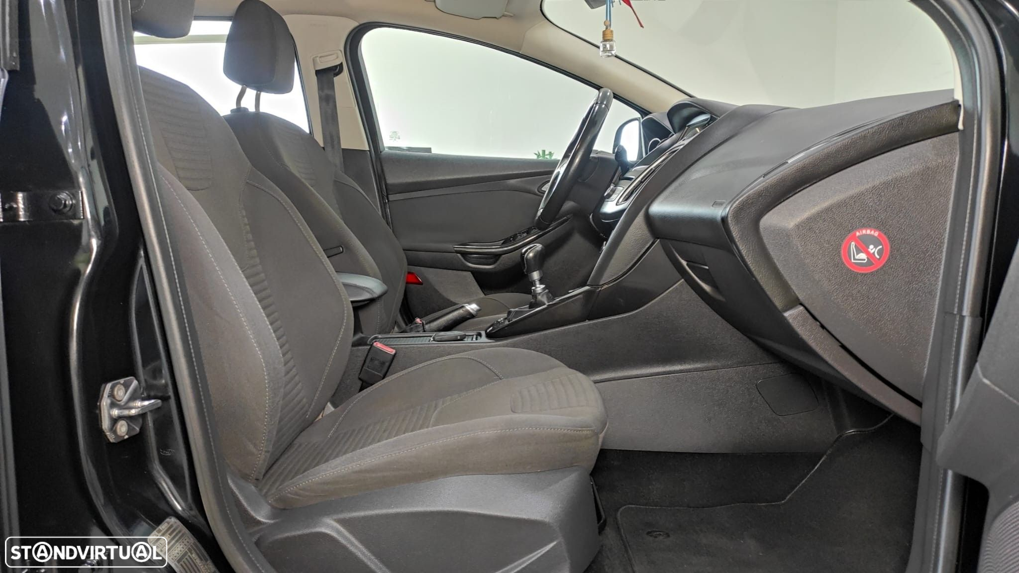 Ford Focus SW 1.5 TDCi Titanium - 24
