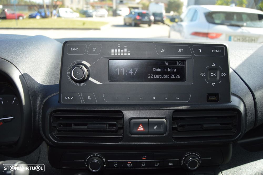 Citroën Berlingo Outro - 23