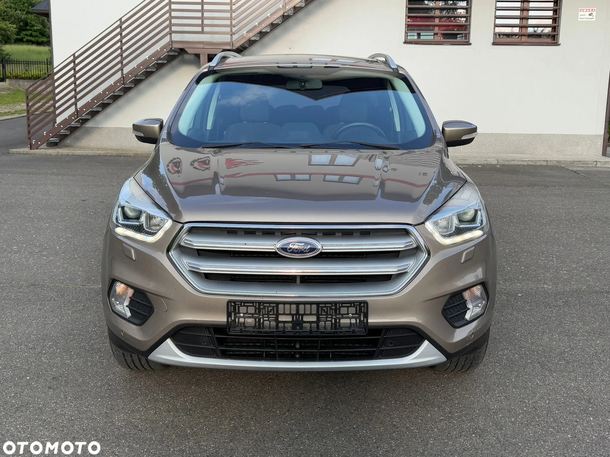 Ford Kuga 1.5 EcoBoost 2x4 Titanium - 6