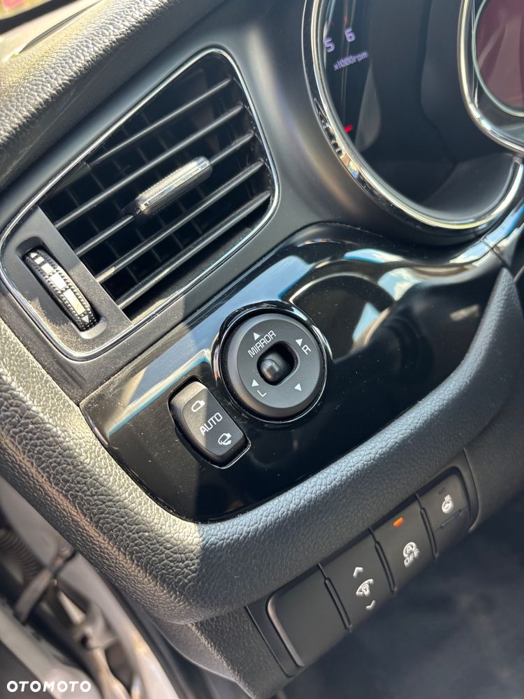 Kia Ceed 1.6 CRDi 128 ISG SW Spirit - 18