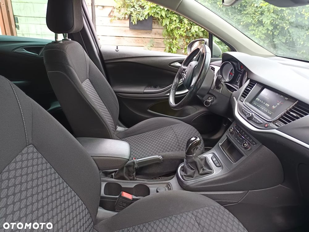 Opel Astra 1.2 T Elegance S&S - 21