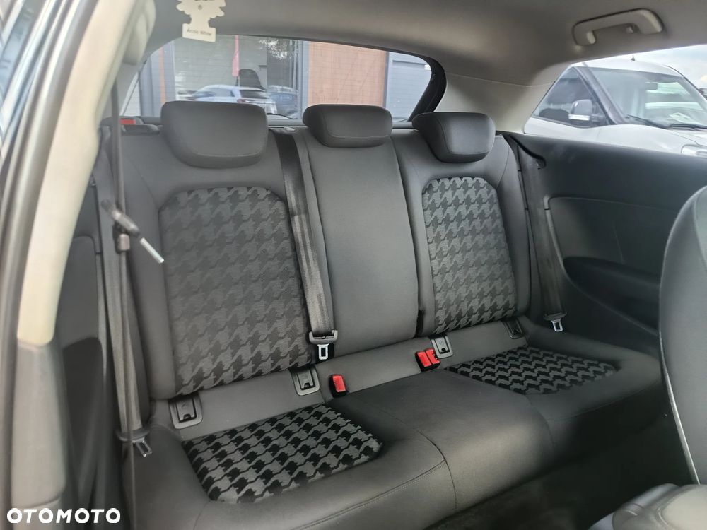 Audi A3 3-drzwiowe 1.4 TFSI Ambition - 28