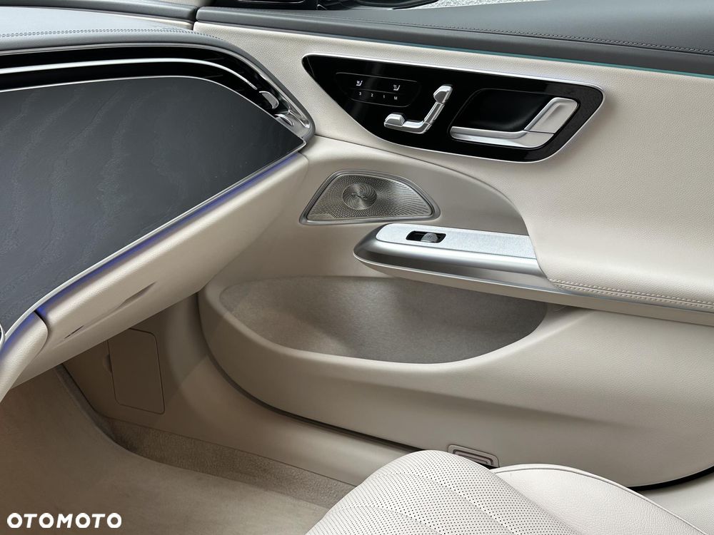Mercedes-Benz Klasa E 220 d mHEV 4-Matic Avantgarde 9G-Tronic - 15