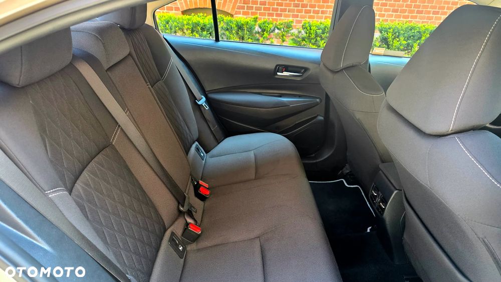 Toyota Corolla 1.8 Hybrid Comfort - 12