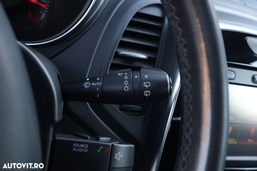 Renault Captur ENERGY TCe 120 EDC Intens - 26