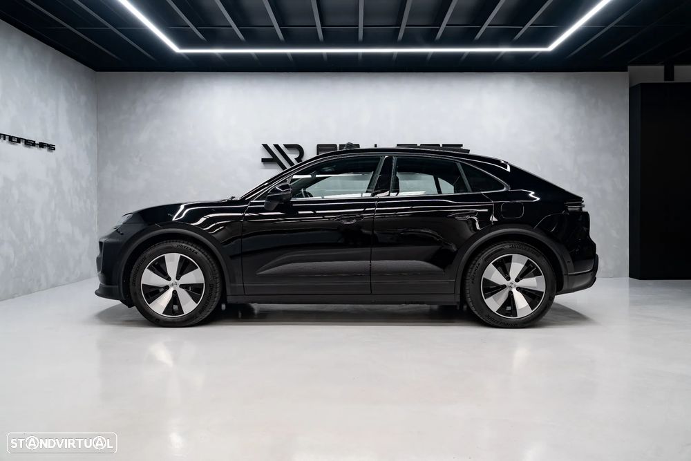 Porsche Macan Electric - 17