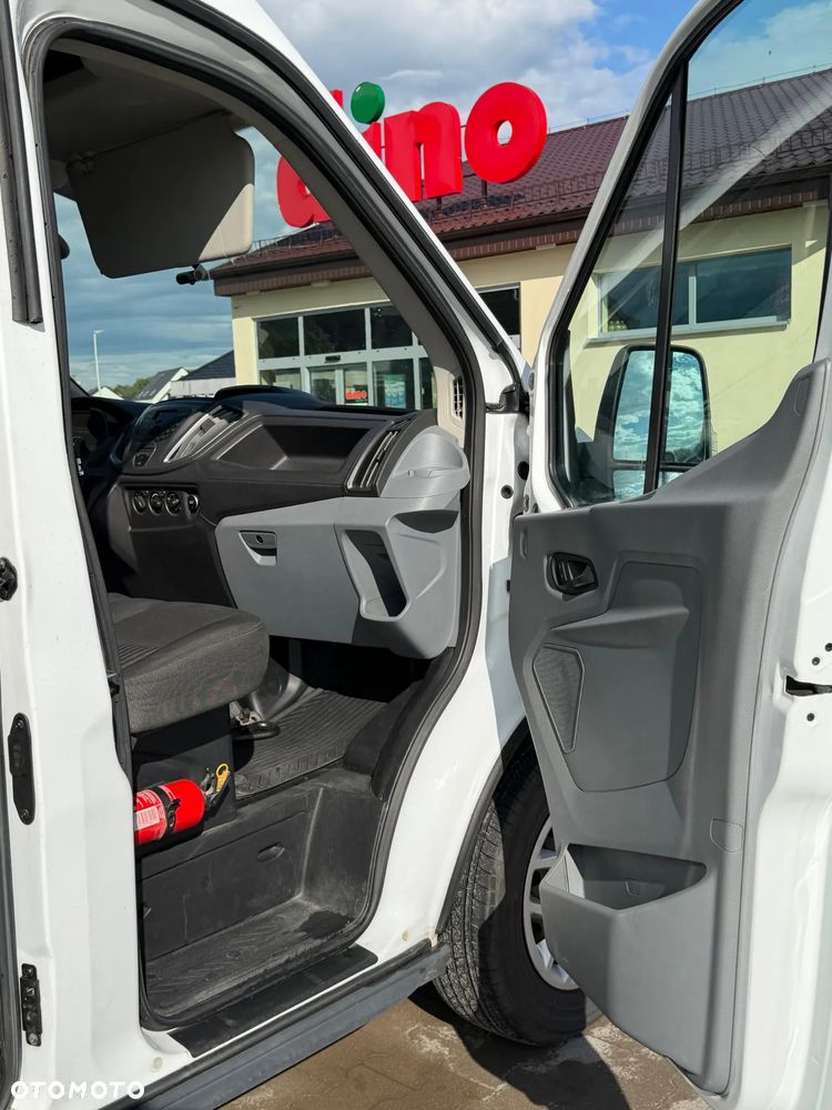 Ford Transit - 26