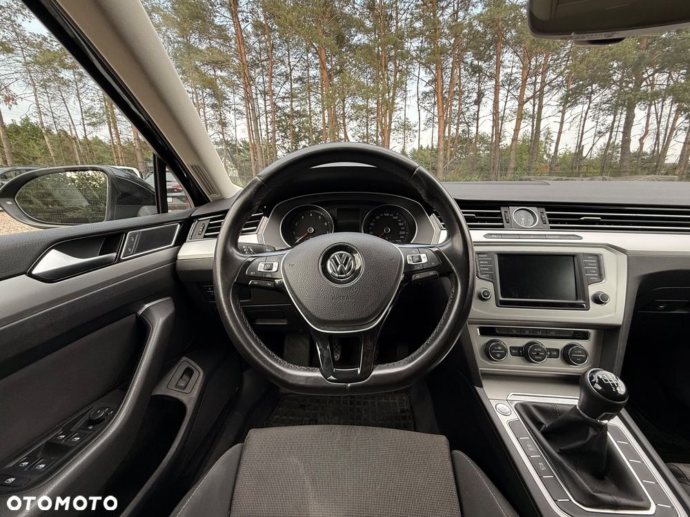 Volkswagen Passat 1.8 TSI BMT Comfortline - 24