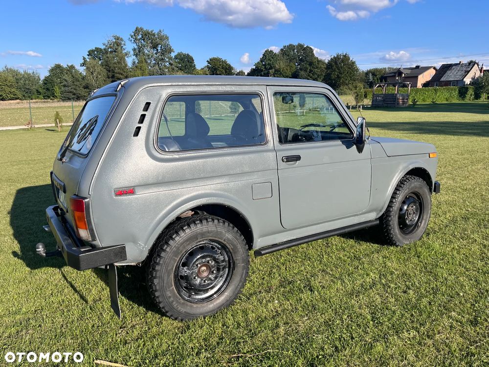 Lada Niva - 12