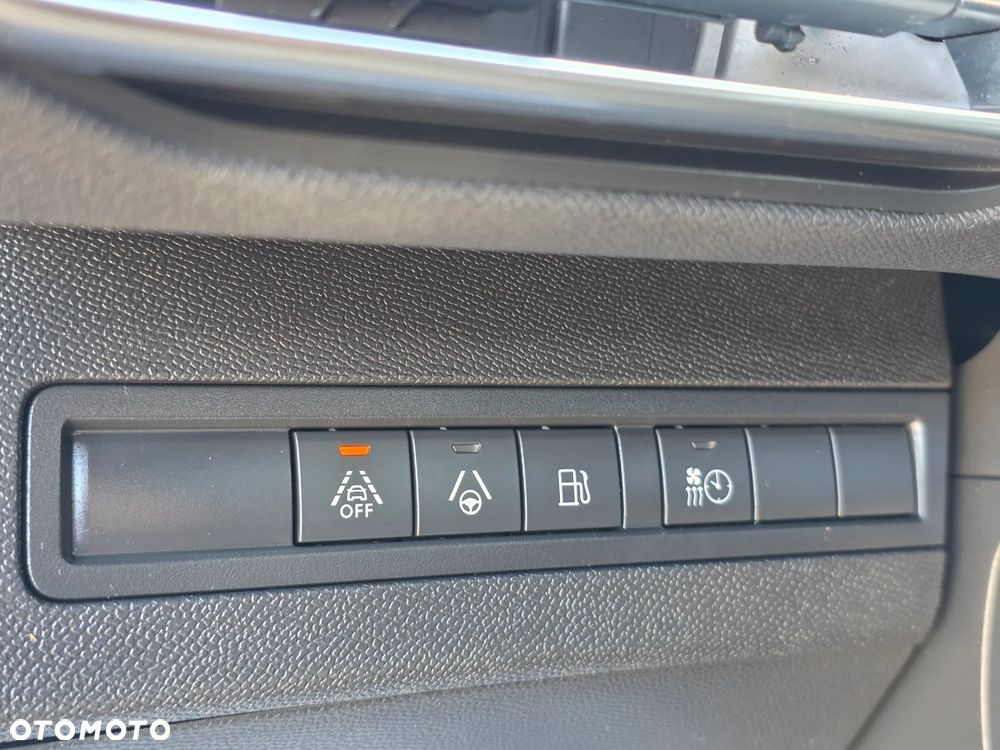 Peugeot 3008 1.6 PureTech Hybrid PHEV GT S&S EAT8 - 24