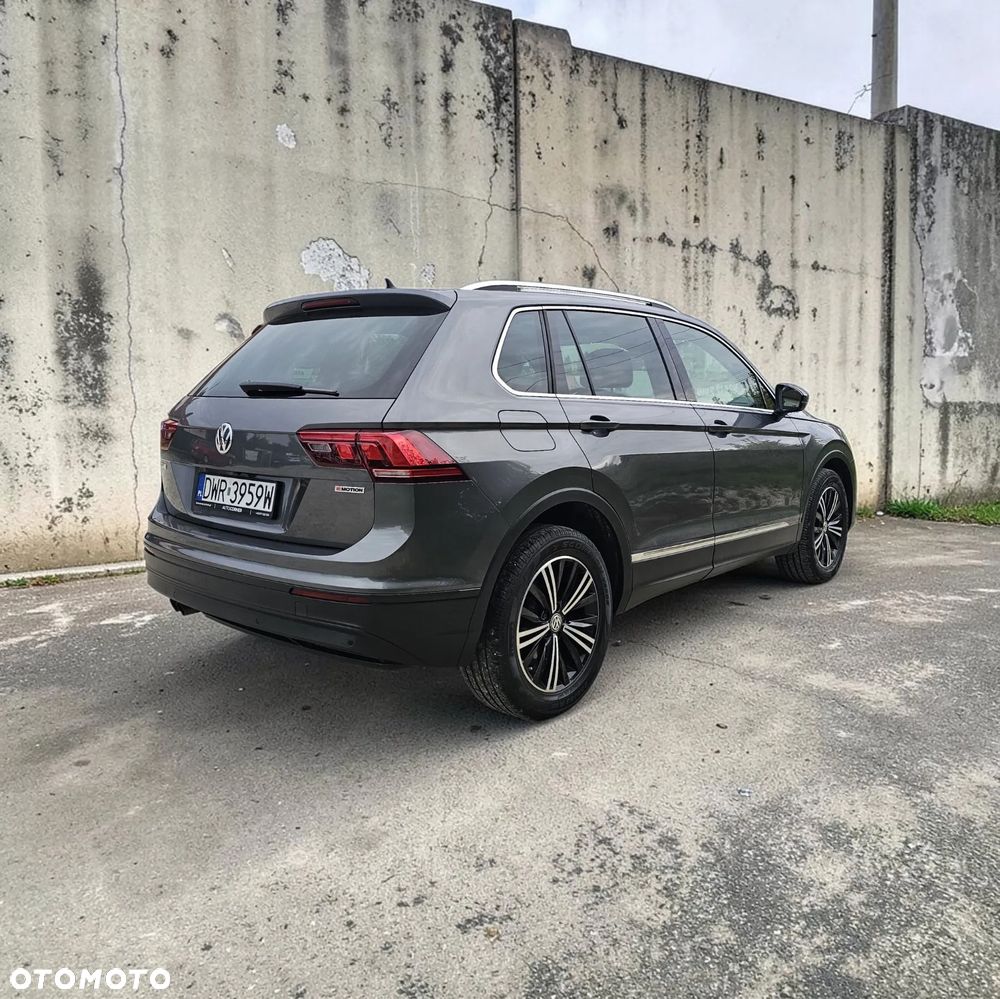 Volkswagen Tiguan - 5