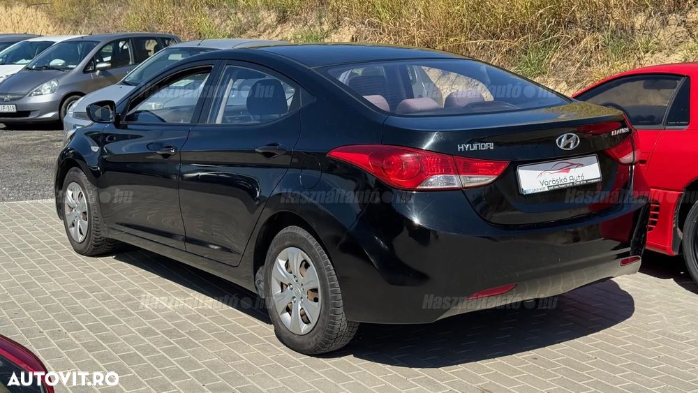 Hyundai Elantra 1.6 MPi - 3