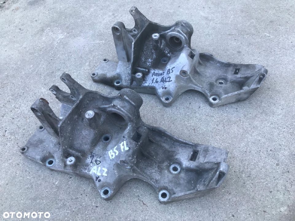 Łapa silnika Vw PASSAT B5 AUDI 1.6b wspornik mocowanie ALTERNATORA SPRĘŻARKI - 8
