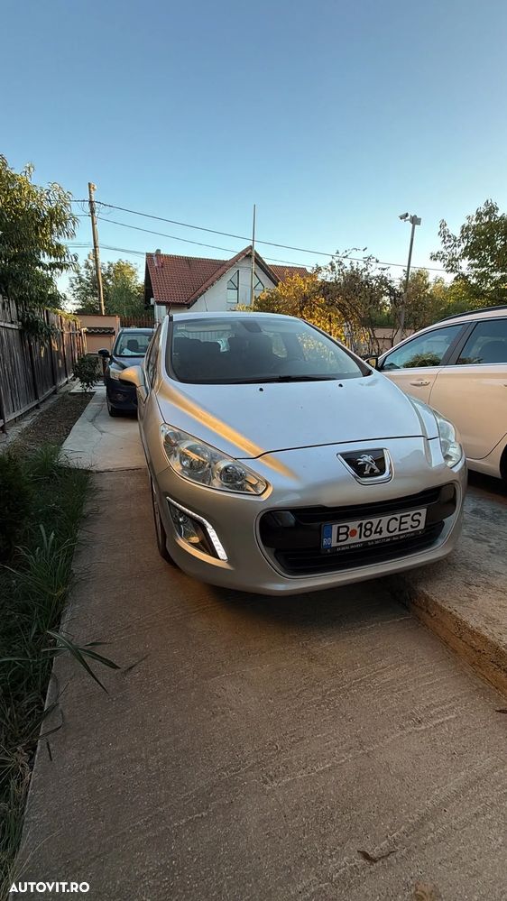 Peugeot 308 - 1