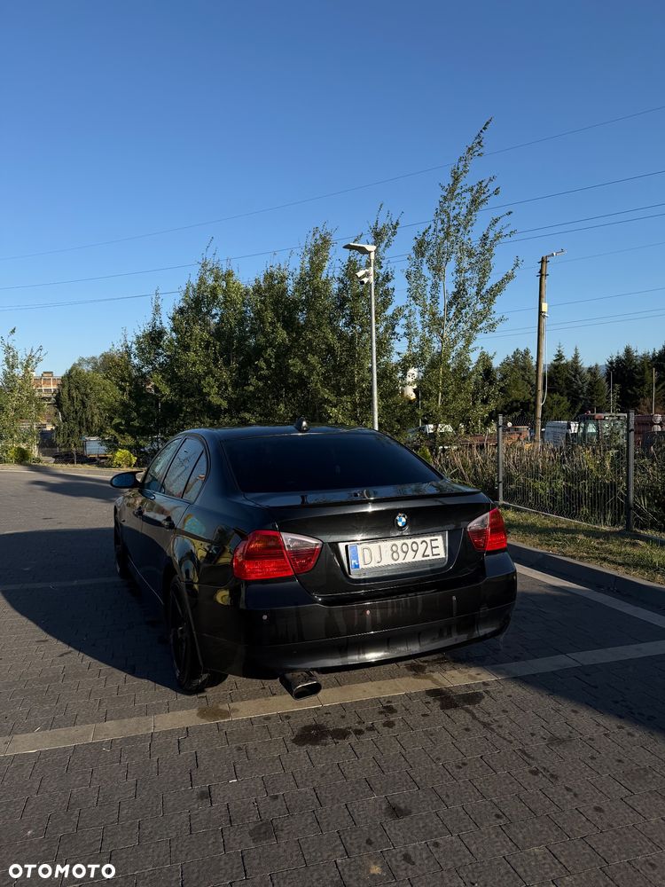 BMW Seria 3 318i - 6