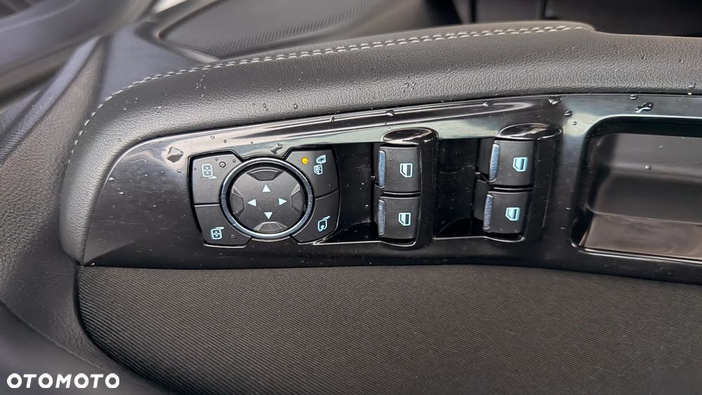 Ford S-Max 2.0 TDCi Titanium PowerShift - 4