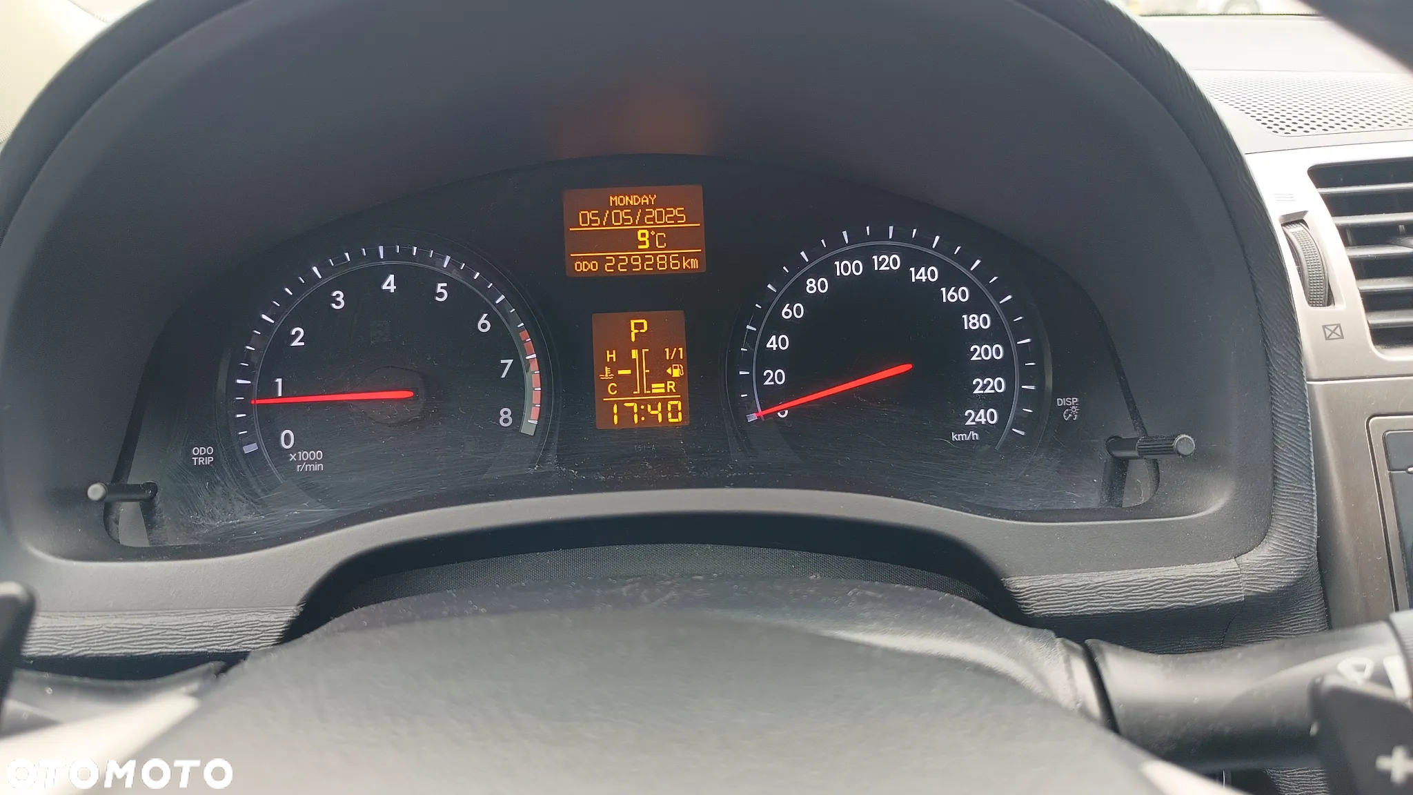 Toyota Avensis 1.8 Sol MS - 14